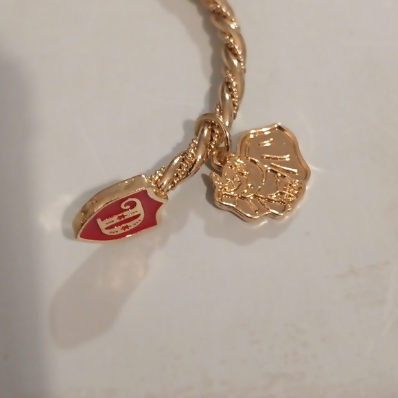 Disney goldtone bangle bracelet - Picture 3 of 4